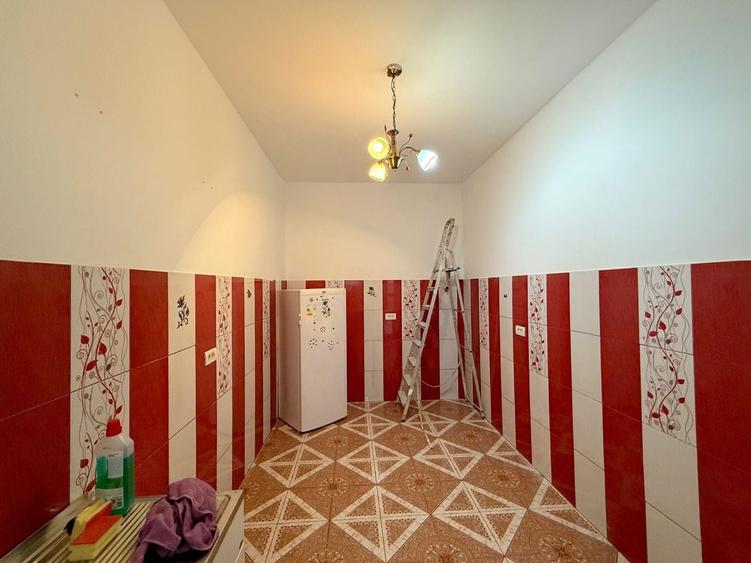 Apartament cu 2 camere decomandat, mobilat în Badea Cârțan