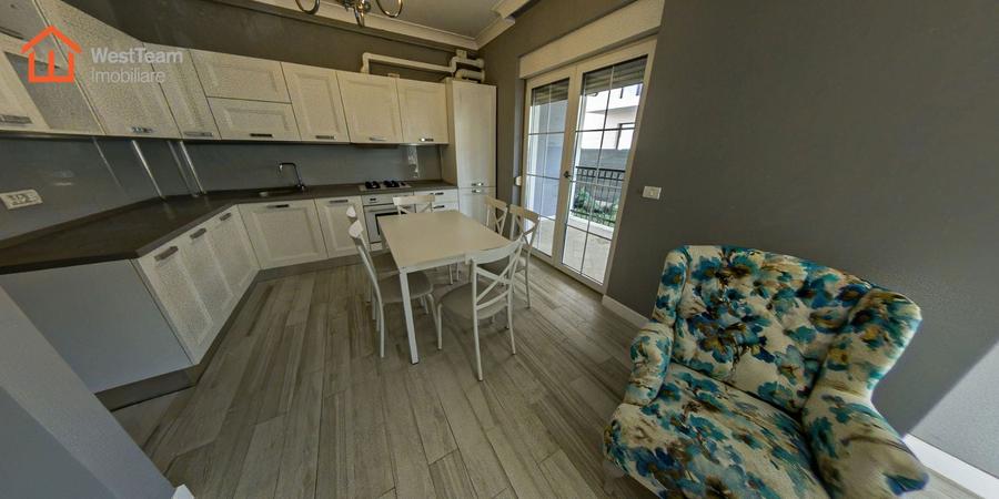 Apartament cu 3 camere semidecomandat, mobilat în Aradului