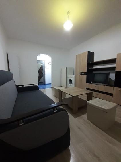 Garsonieră semidecomandată în Uzina 2