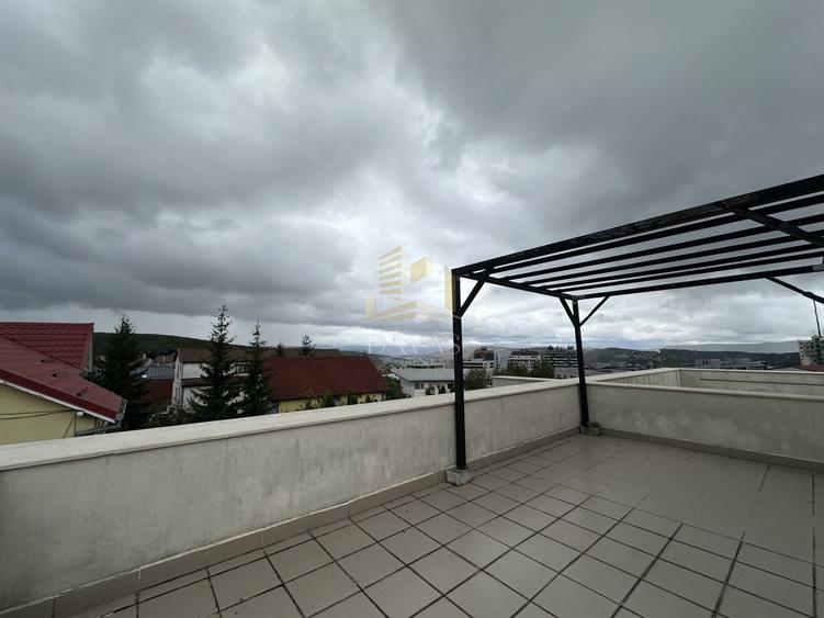 Duplex cu 4 camere cu Canalizare în Europa