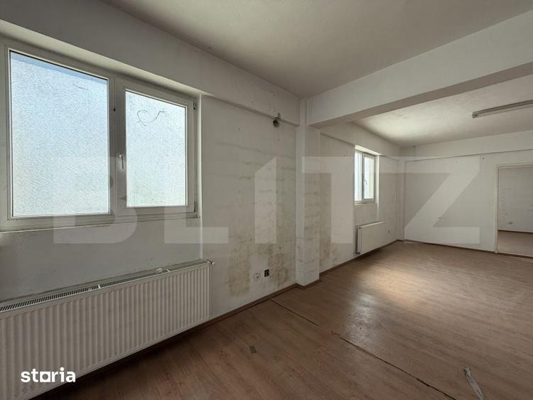 Spațiu comercial, de 550 mp, în Craiovița Nouă