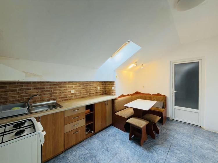 Apartament cu 2 camere decomandat, mobilat în Freidorf