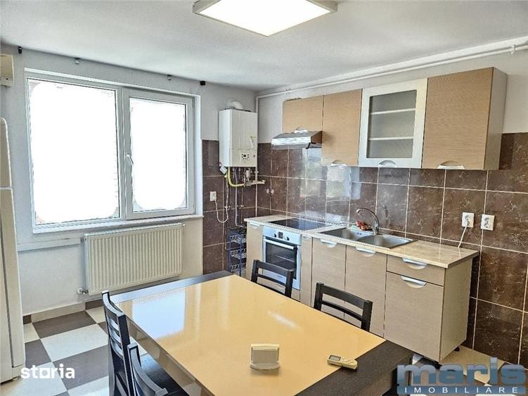 Apartament cu 2 camere decomandat în 22 Decembrie 1989