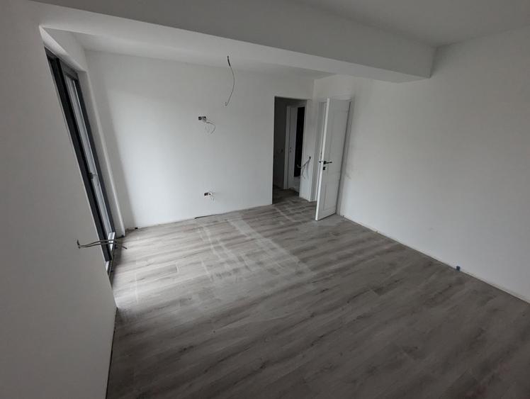 Duplex cu 5 camere cu Teren 387 Mp în Corbeanca