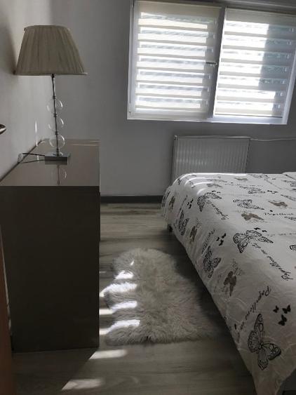 Apartament cu 3 camere decomandat, mobilat în Decebal