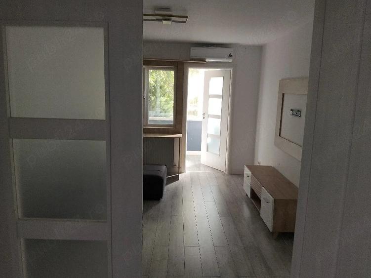 Apartament cu 3 camere semidecomandat în Nicolae Titulescu