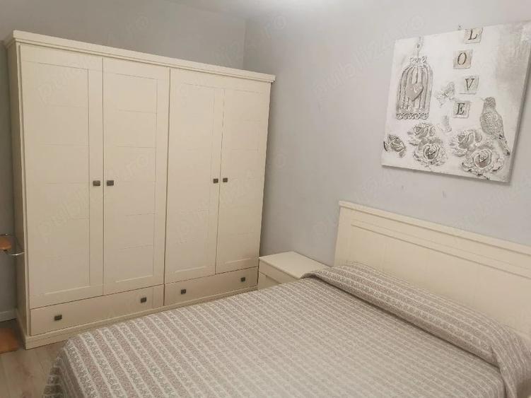 Apartament cu 3 camere decomandat în Florești