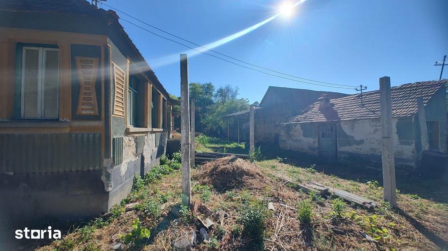 Casă cu 2 camere cu Teren 1330 Mp în Rapoltu Mare