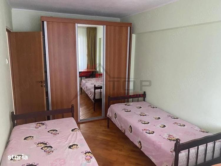 Apartament cu 3 camere decomandat în Păcurari