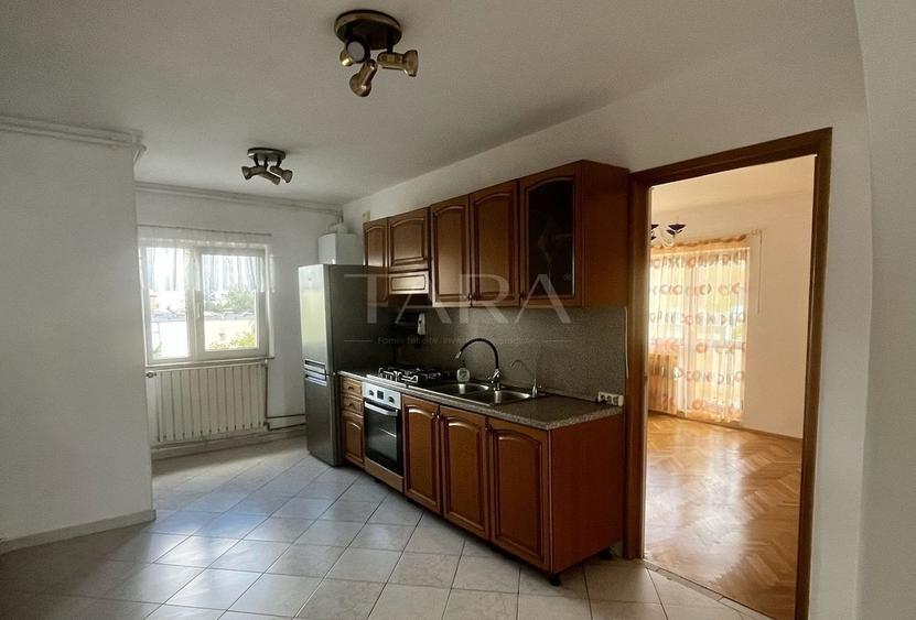 Apartament cu 4 camere, mobilat în Zorilor