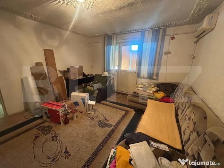 Apartament cu 2 camere semidecomandat în Micro 11