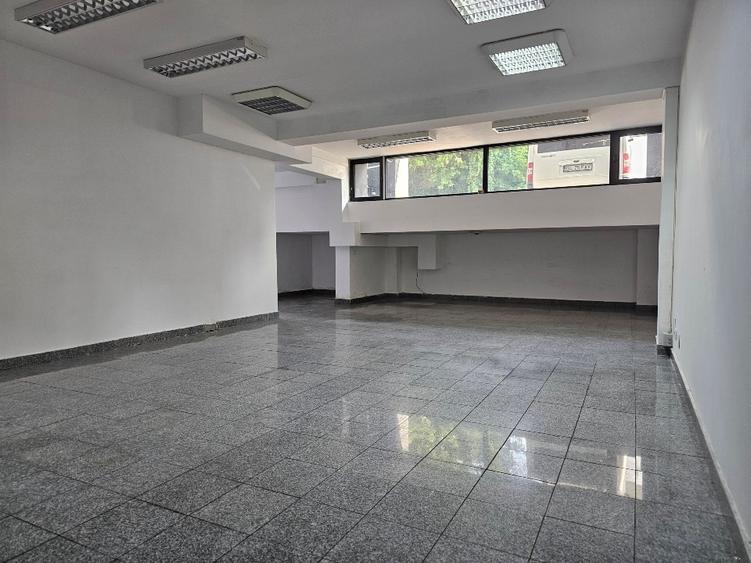 Spațiu comercial, de 150 mp, în Cuțitul de Argint
