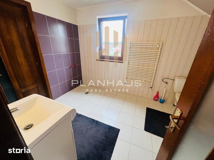 Casă cu 5 camere cu Teren 1000 Mp în Recea