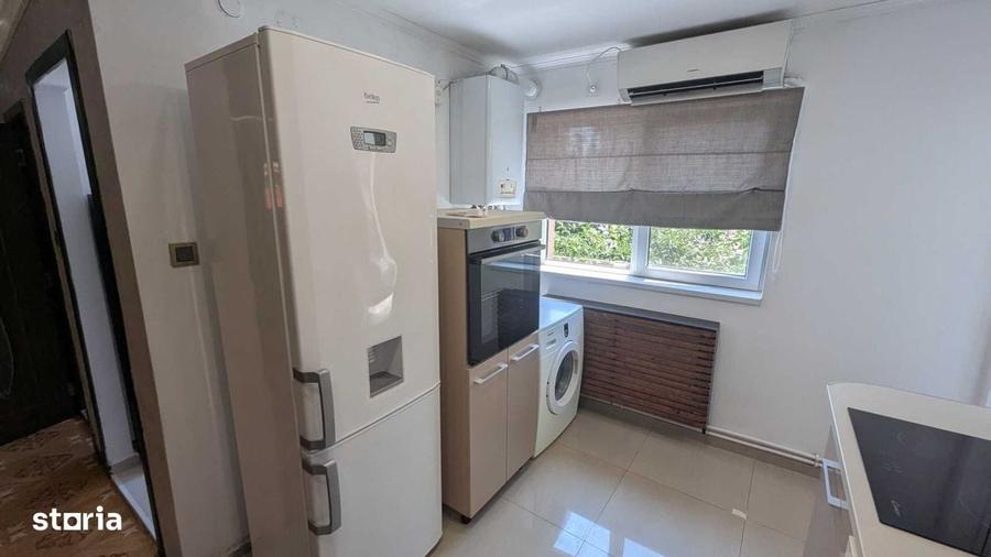 Apartament cu 3 camere în Mihai Bravu