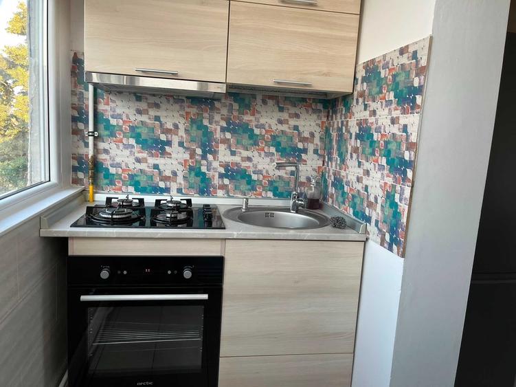 Ofer spre inchiriere 2 camere decomandate Tomis 3 - 3