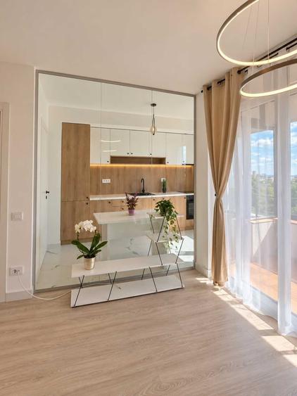 Apartament cu 2 camere decomandat în Jiului