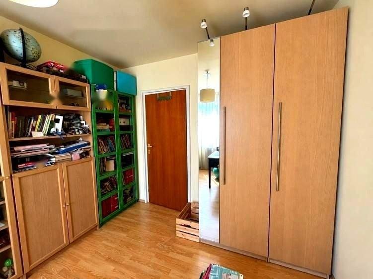 Apartament cu 3 camere decomandat, mobilat în Drumul Taberei