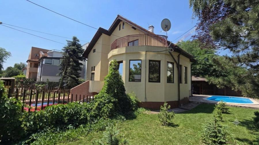 Casă individuală cu 9 camere cu Piscina în Pipera
