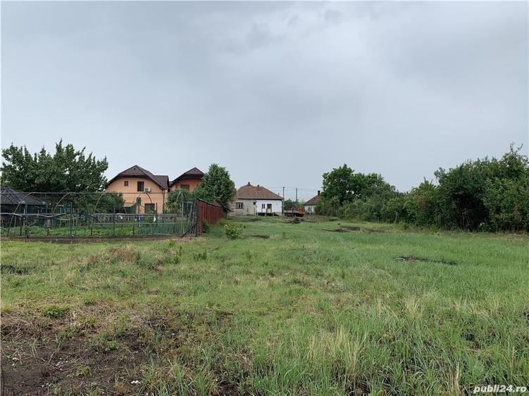 Teren de 4582 mp, în Gai