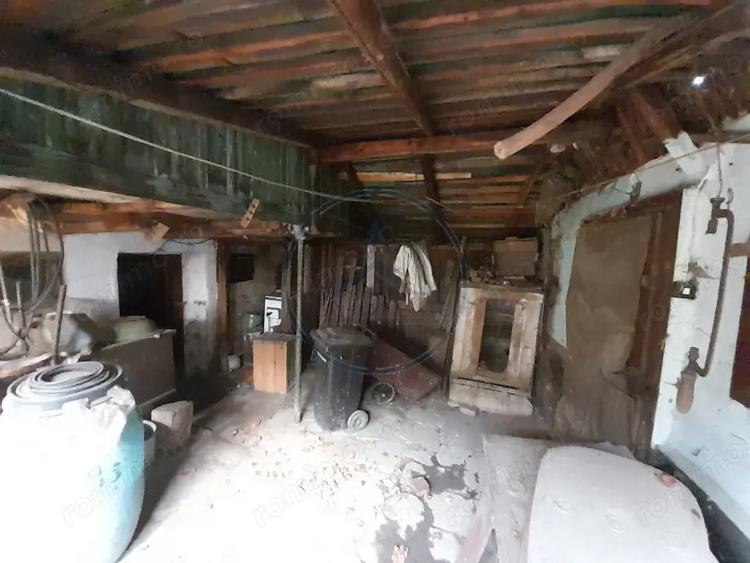 Casa traditionala cu anexe si gradina,Zona Nasaud - 17