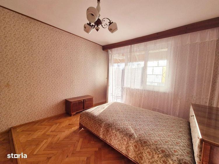 Casă cu 4 camere cu Teren 3581 Mp în Central