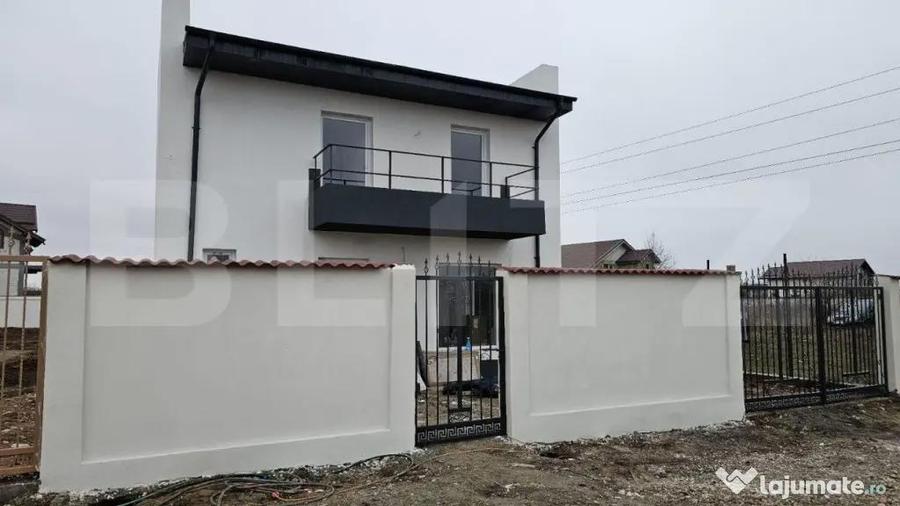 Casă cu 4 camere cu Teren 500 Mp în Aeroport