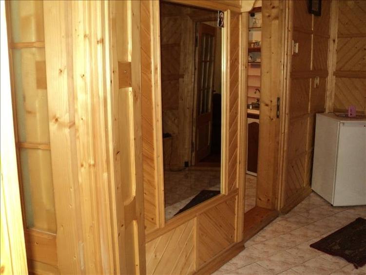 De inchiriat apartament cu doua camere in zona spitalul judetean Vrancea. - 11