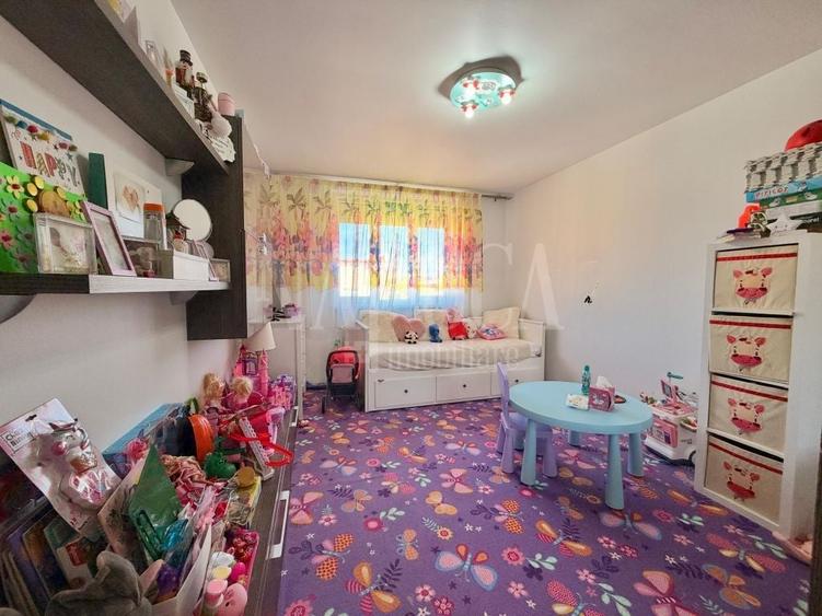 Apartament cu 3 camere semidecomandat în Florești