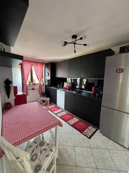Casă cu 4 camere cu Teren 200 Mp în Tohanu Nou
