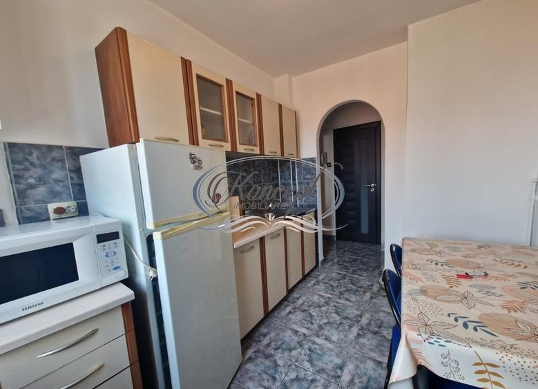 Apartament cu 2 camere semidecomandat, mobilat în Semicentral