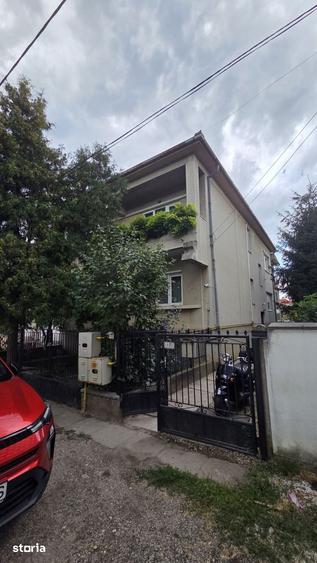 Casă cu 3 camere cu Teren 204 Mp în Bercu Roșu