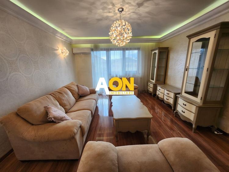 Apartament cu 3 camere decomandat, mobilat în Cetate