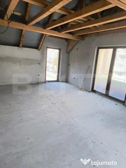 Casă cu 5 camere cu Teren 521 Mp în Central