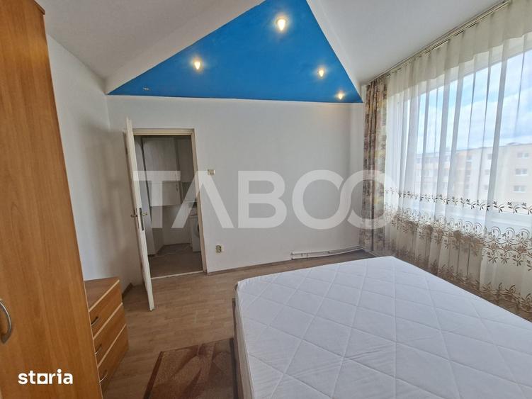 Apartament cu 3 camere semidecomandat în Mihai Viteazul