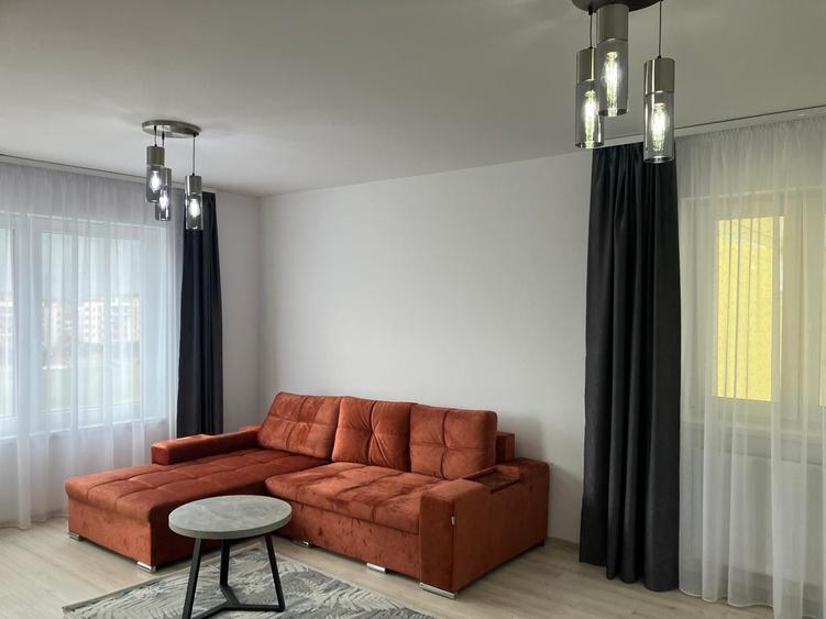 Apartament cu 2 camere decomandat în Central