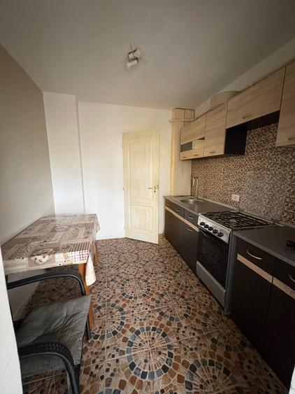 Apartament cu 2 camere decomandat în Spitalului