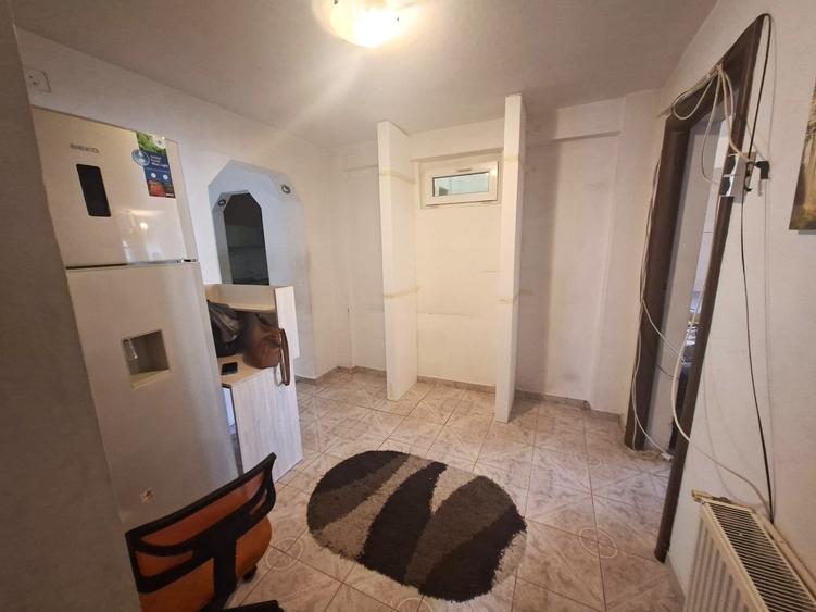 Apartament cu 2 camere decomandat în Colentina
