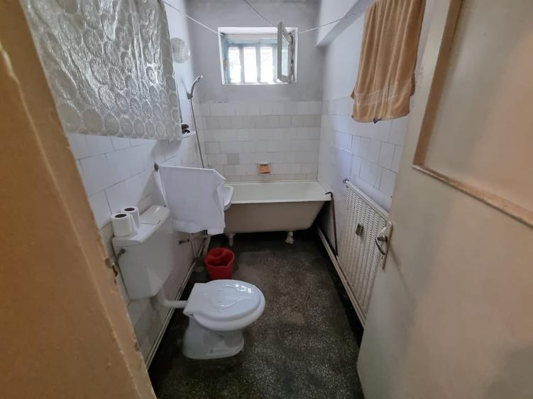 Apartament cu 2 camere nedecomandat în Tudor Vladimirescu
