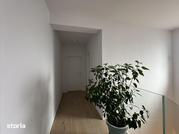 Casă cu 4 camere cu Teren 258 Mp în Becaș