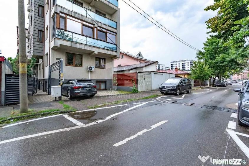 Apartament cu 3 camere decomandat în Chitila
