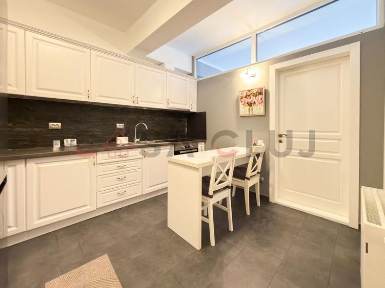 Apartament cu 2 camere decomandat, mobilat în Central