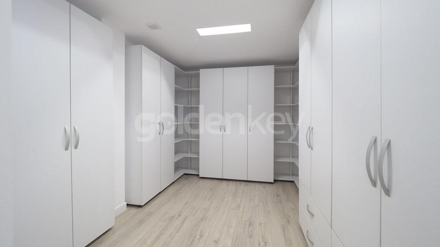 Duplex cu 8 camere cu Canalizare în Pipera