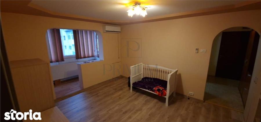 Apartament cu 2 camere semidecomandat, mobilat în Lipovei