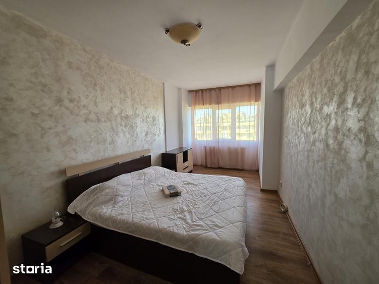 Apartament cu 3 camere decomandat în Decebal