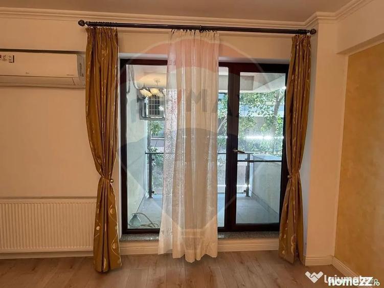 Apartament cu 3 camere decomandat în Aviației