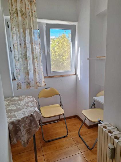 Garsonieră decomandată în Central