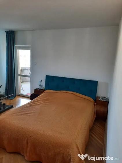 Apartament cu 4 camere decomandat în Grigorescu