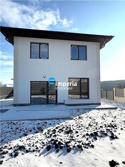 Casă individuală cu 4 camere cu Teren 420 Mp în Valea Adâncă