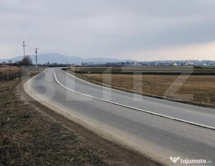 Teren de 30000 mp, în Central