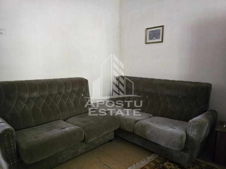 Casă cu 5 camere cu Teren 1620 Mp în Central